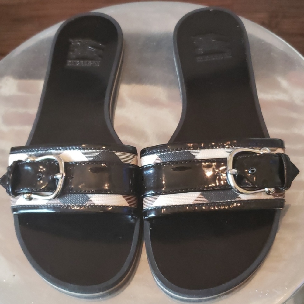 Burberry  Nova Check  Prorsum Slides Size 37/7